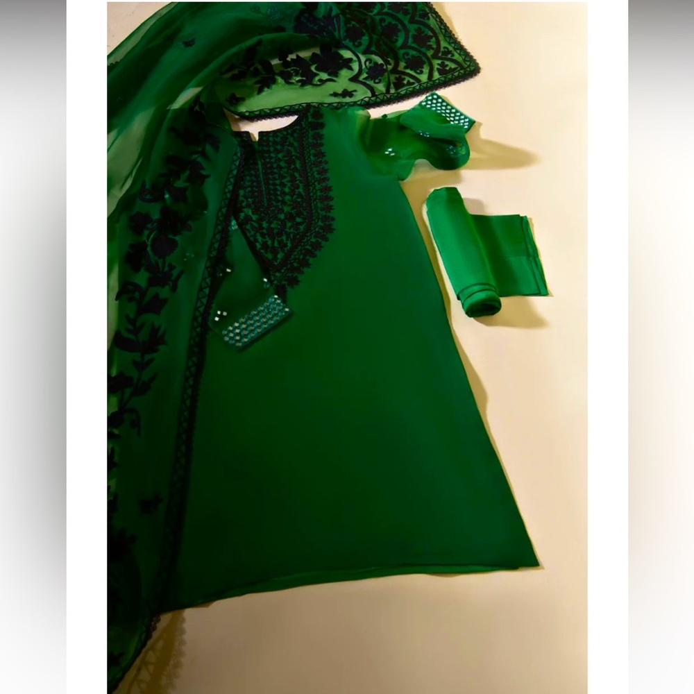Agha Noor Dark Green Suit